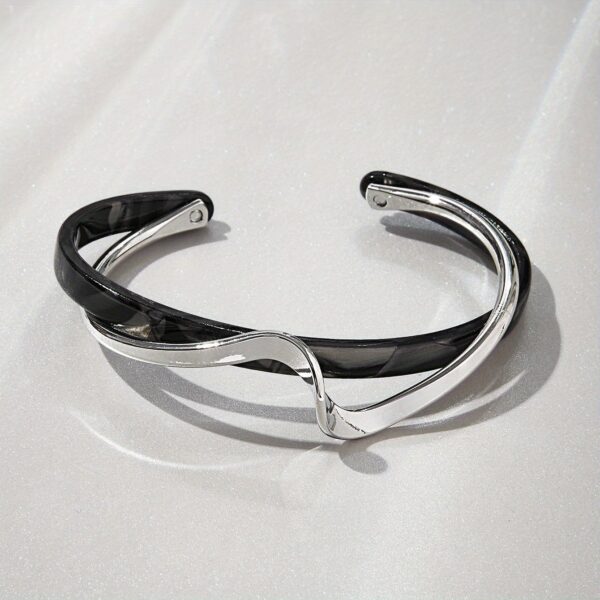 Metal White Shellfish Plate Bracelet For Women Opening Adjustable 2 Layers Design Llight Luxury Female Fashion Jewelry Gifts - Image 2